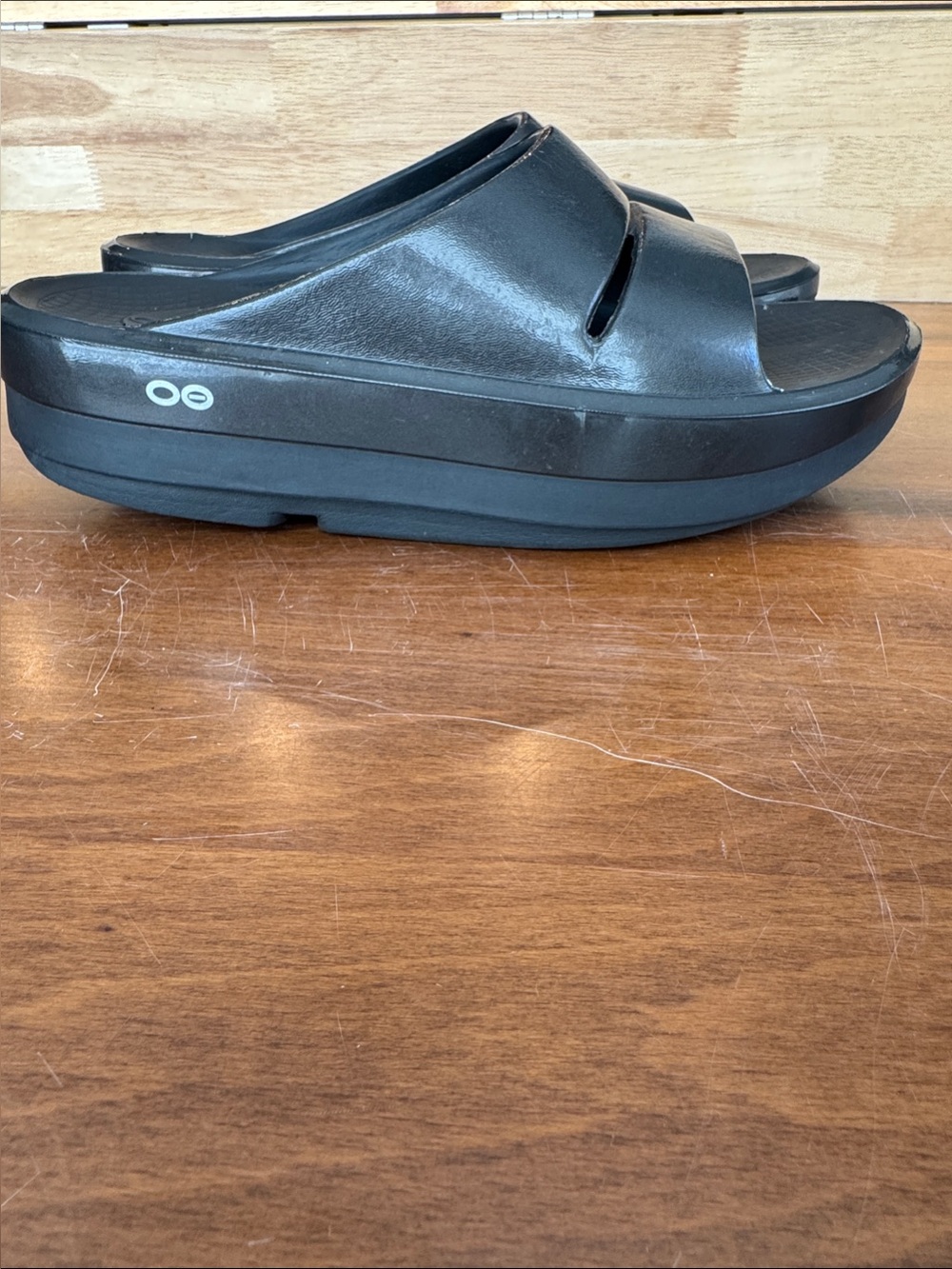 OOFOS black recovery, slide sandals, size 10 - Picture 3 of 7